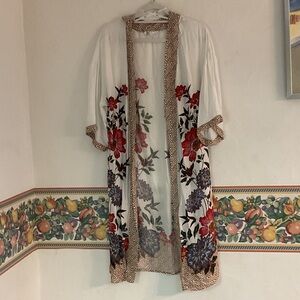 DR2 Boho Floral Kimono, Size S/M, White/Red